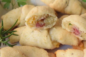 Gefüllte Kräuterhörnchen