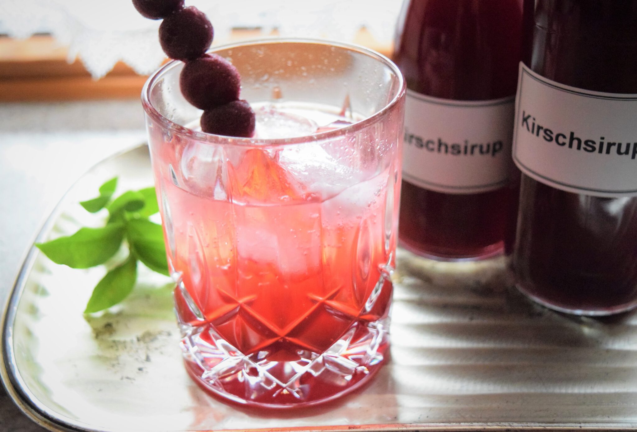 Kirsch-Gin mit selbstgemachtem Kirschsirup | Blackforestkitchenblog