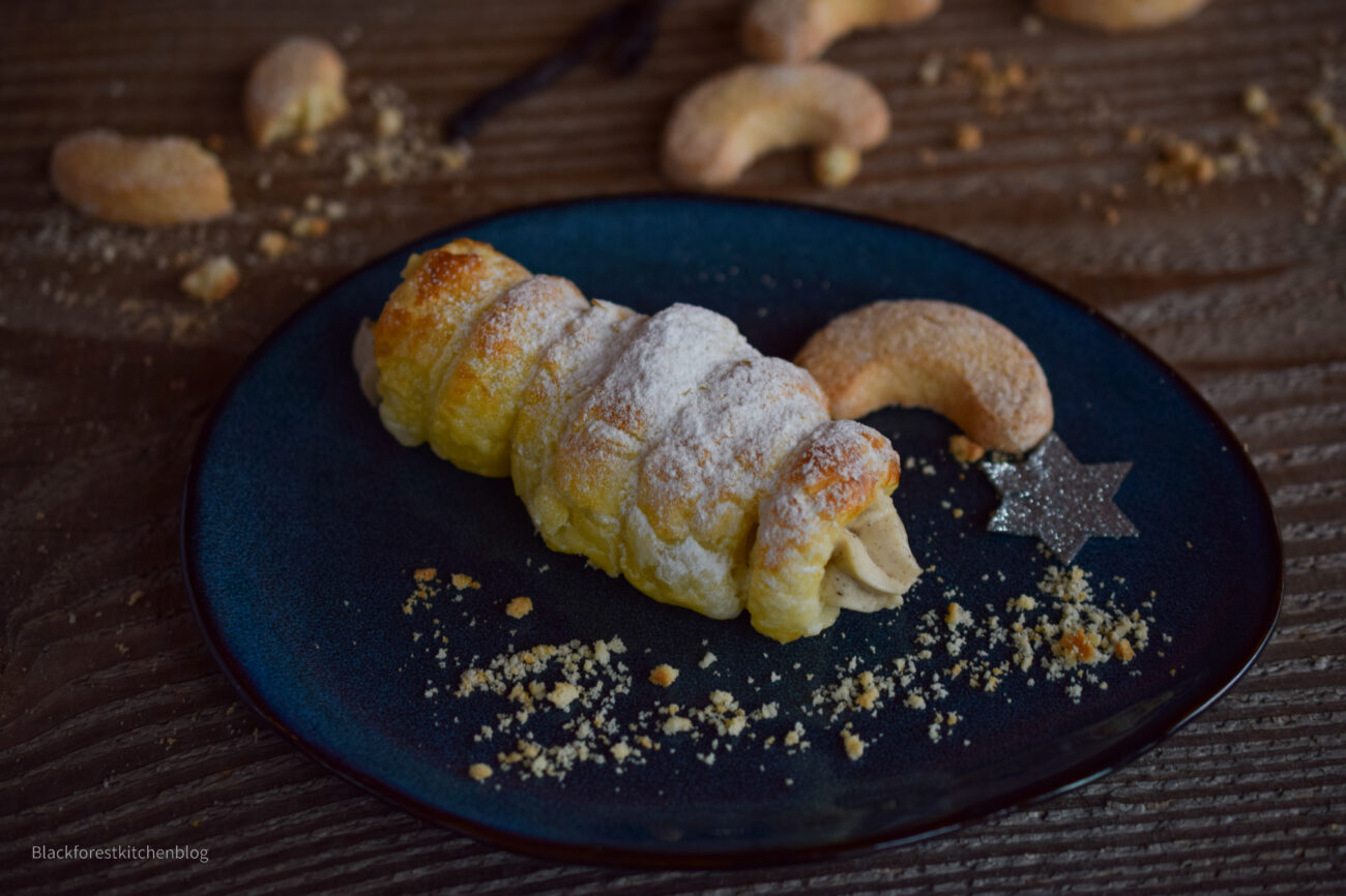 Schillerlocken (Blätterteighörnchen) mit Vanillekipferl-Mousse ...