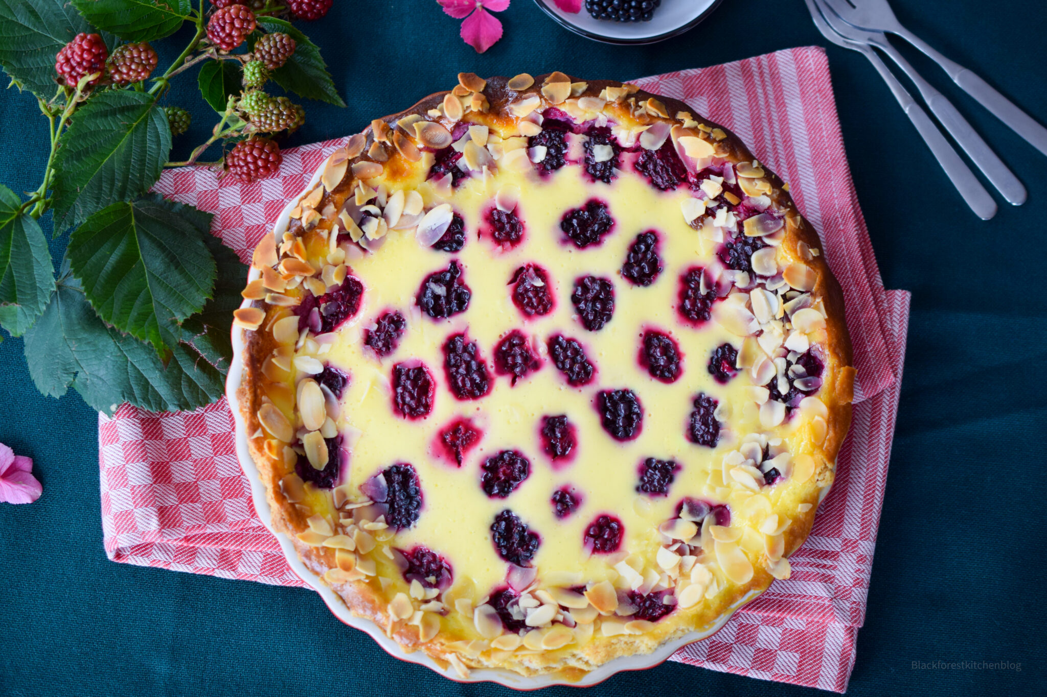 Mandeltarte mit Brombeeren | Blackforestkitchenblog