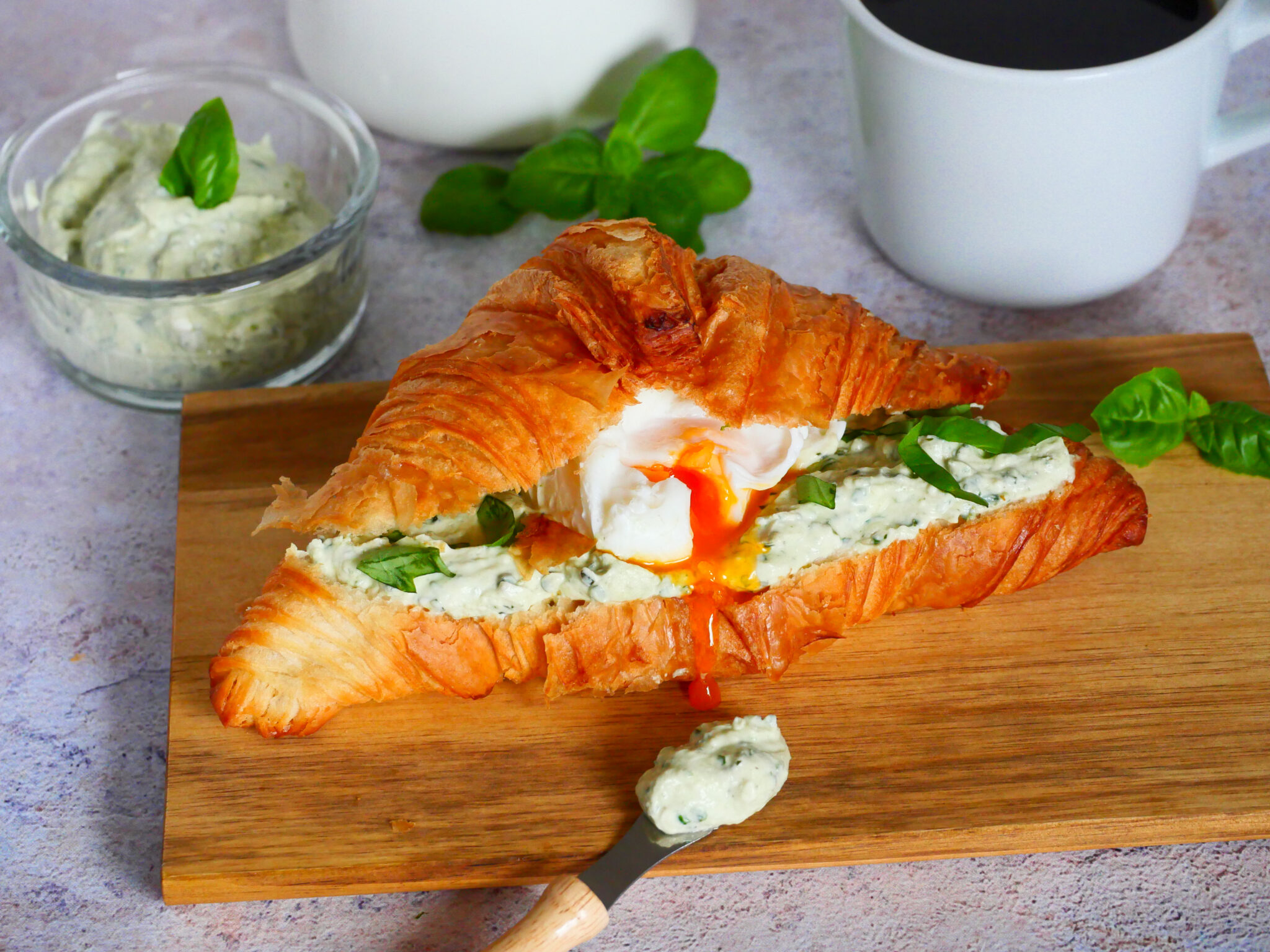 Croissants mit Basilikumcreme | Blackforestkitchenblog