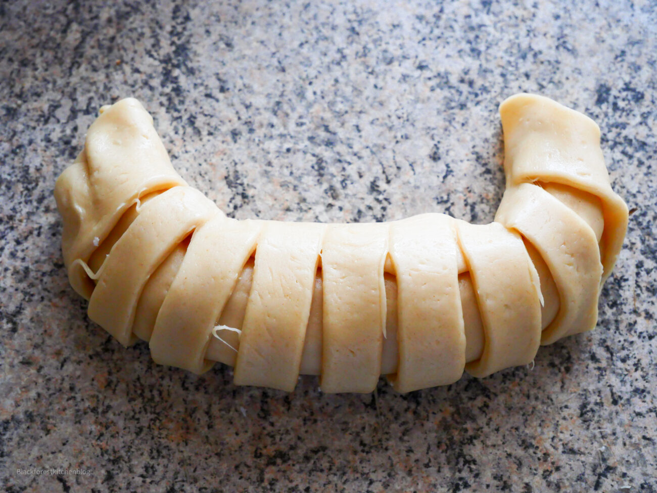 Hörnchen süß und herzhaft gefüllt | Blackforestkitchenblog