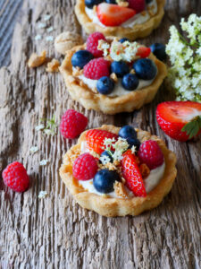 Törtchen mit Mascarponecreme und Beeren