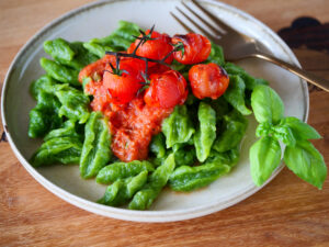 Scherennudeln mit Spinat