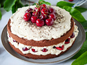                    Cappuccino-Kirsch-Torte                                                                                                                                                                                                                                                       