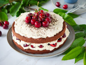 Cappuccino-Kirsch-Torte