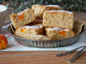 Aprikosenkuchen vom Blech