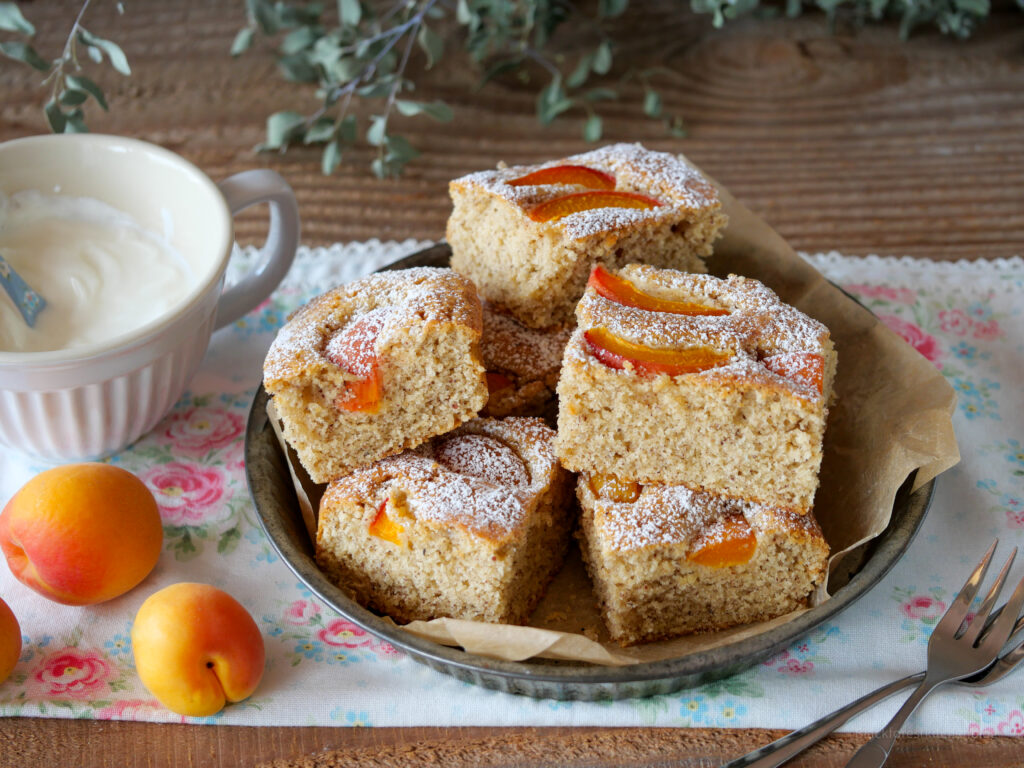Aprikosenkuchen vom Blech