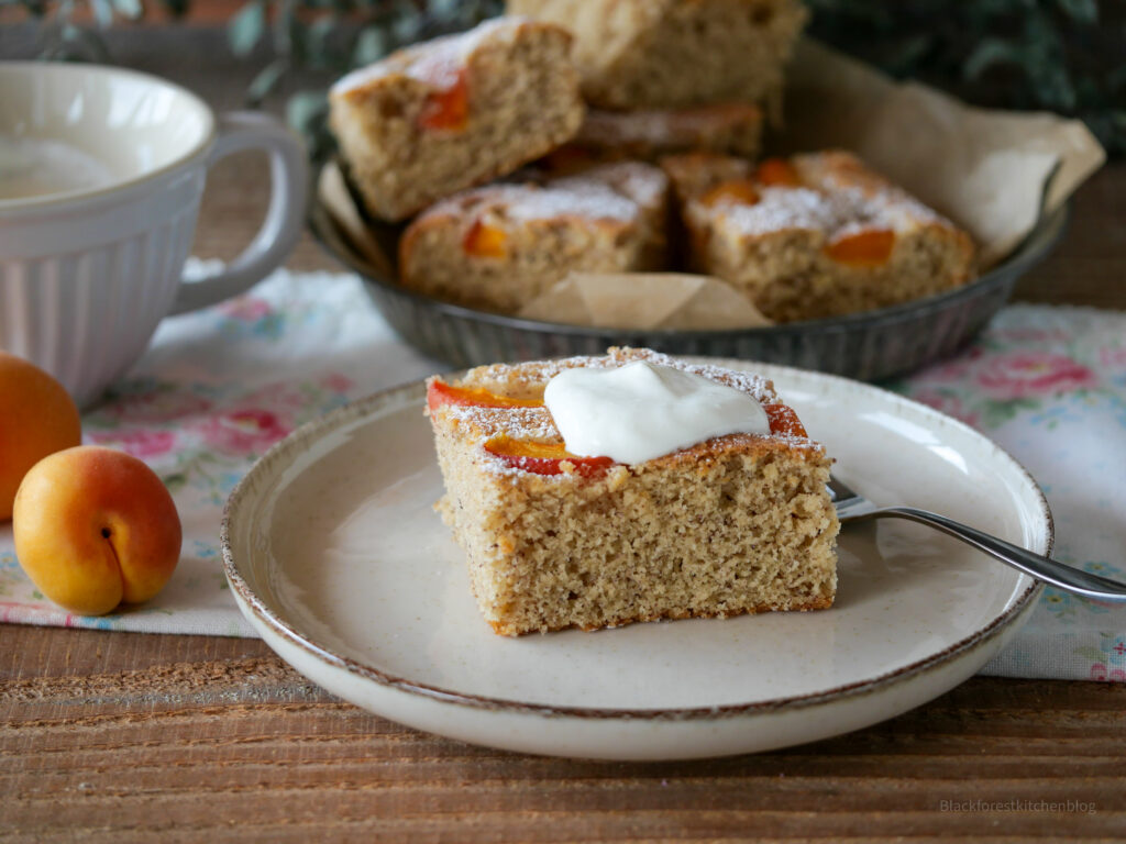 Aprikosenkuchen vom Blech