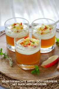 Selbstgemachte Apfel-Götterspeise mit Mascarponecreme