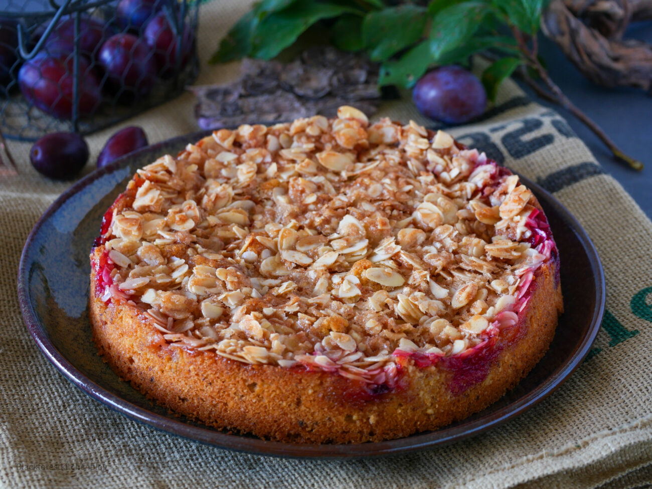                  Zwetschgenkuchen mit Zimtknusperhaube                                                                                                                                                                                                                                                                                              