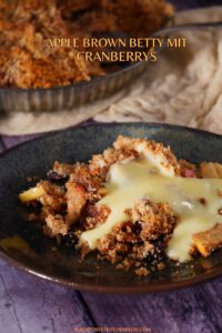 Apfel Brown Betty mit Cranberrys