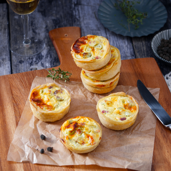 Zwiebelkuchen-Muffins