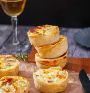 Zwiebelkuchen-Muffins