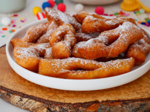 Schneeschlaufen (Schürzkuchen)