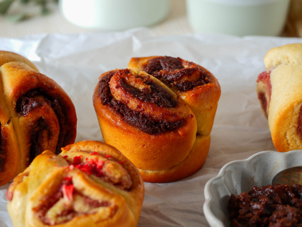 Erdbeerschnecken-Muffins aus Quarkölteig