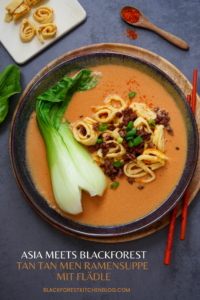 Tan Tan Men Ramensuppe mit Flädle