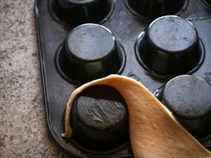 Croissant Buns mit Vanillecreme und Erdbeeren