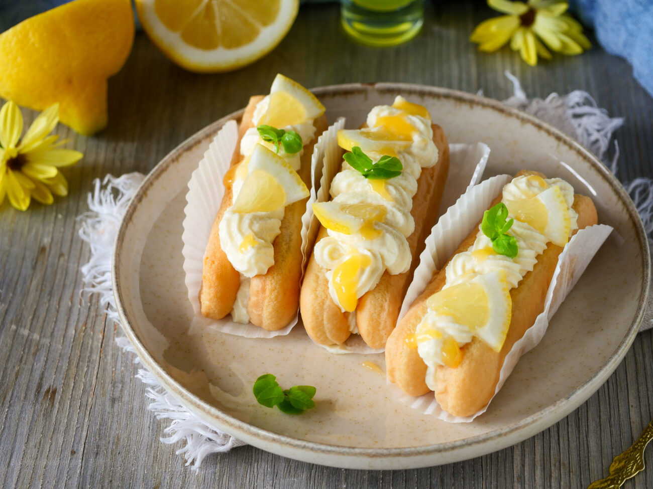 Löffelbiskuit-Törtchen mit Lemon Curd