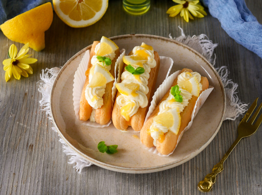 Löffelbiskuit-Törtchen mit Lemon Curd