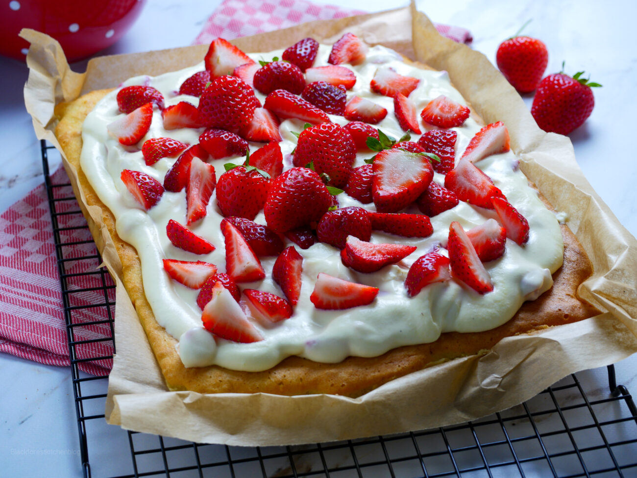 Fantakuchen mit Erdbeeren