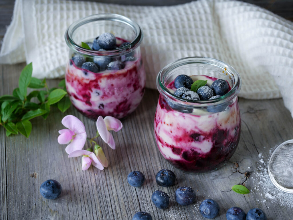 Ofenblaubeeren mit Joghurtcreme