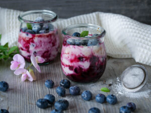 Ofenblaubeeren mit Joghurtcreme