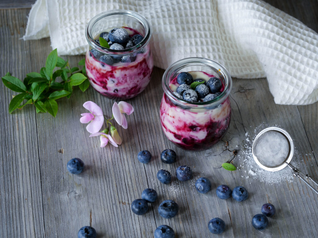 Ofenblaubeeren mit Joghurtcreme