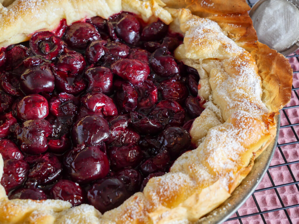 Galette mit Amaretto-Kirschen