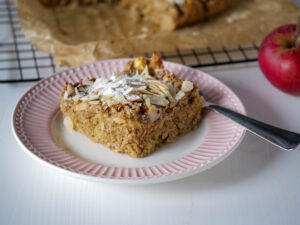 Saftiger Apfelmuskuchen