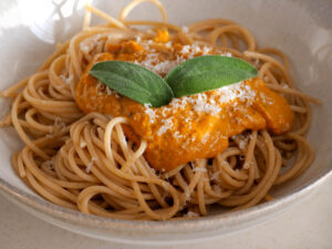 Pasta mit Ofenkürbis und Feta