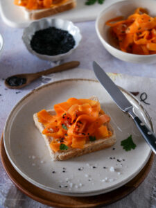 Veganer Lachs aus Karotten