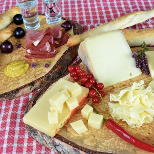 Schweizer Chäsplättli trifft den Schwarzwald