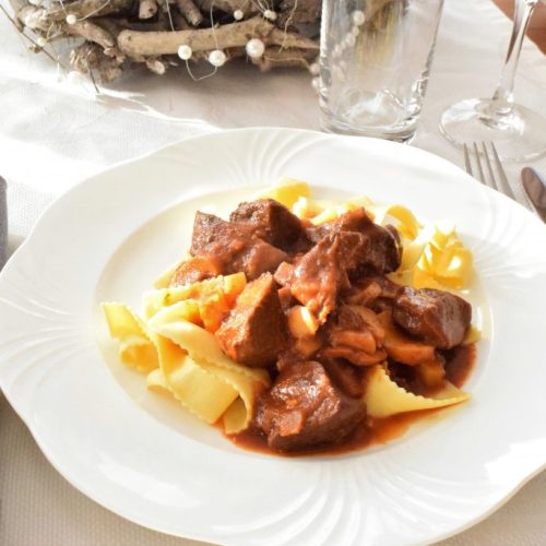 Blackforestkitchen, Gulasch, Hirschgulasch, Herzaft, Exotisch