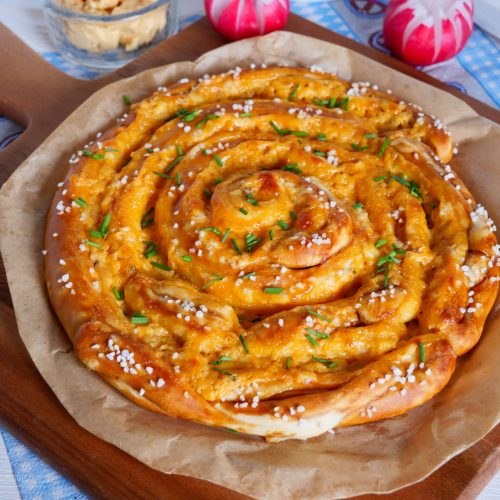 Laugenschnecke mit Obazdafüllung