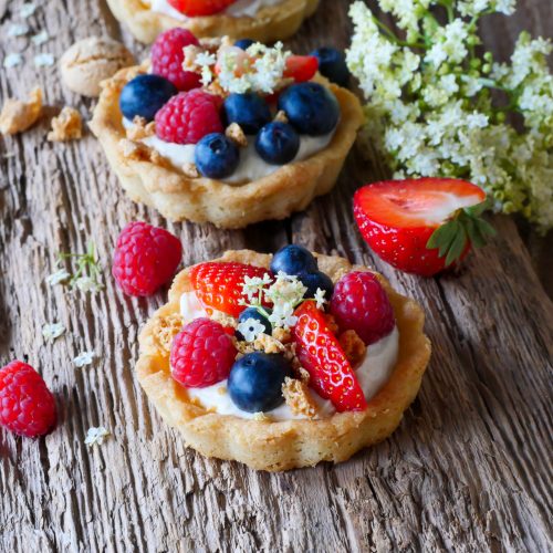 Törtchen mit Mascarponecreme und Beeren