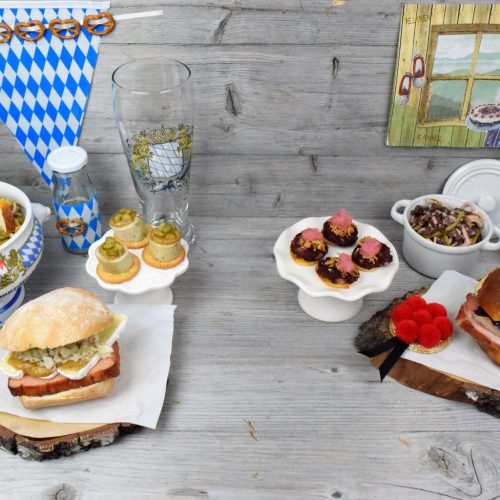 Oktoberfest  vs.  Schwarzwald